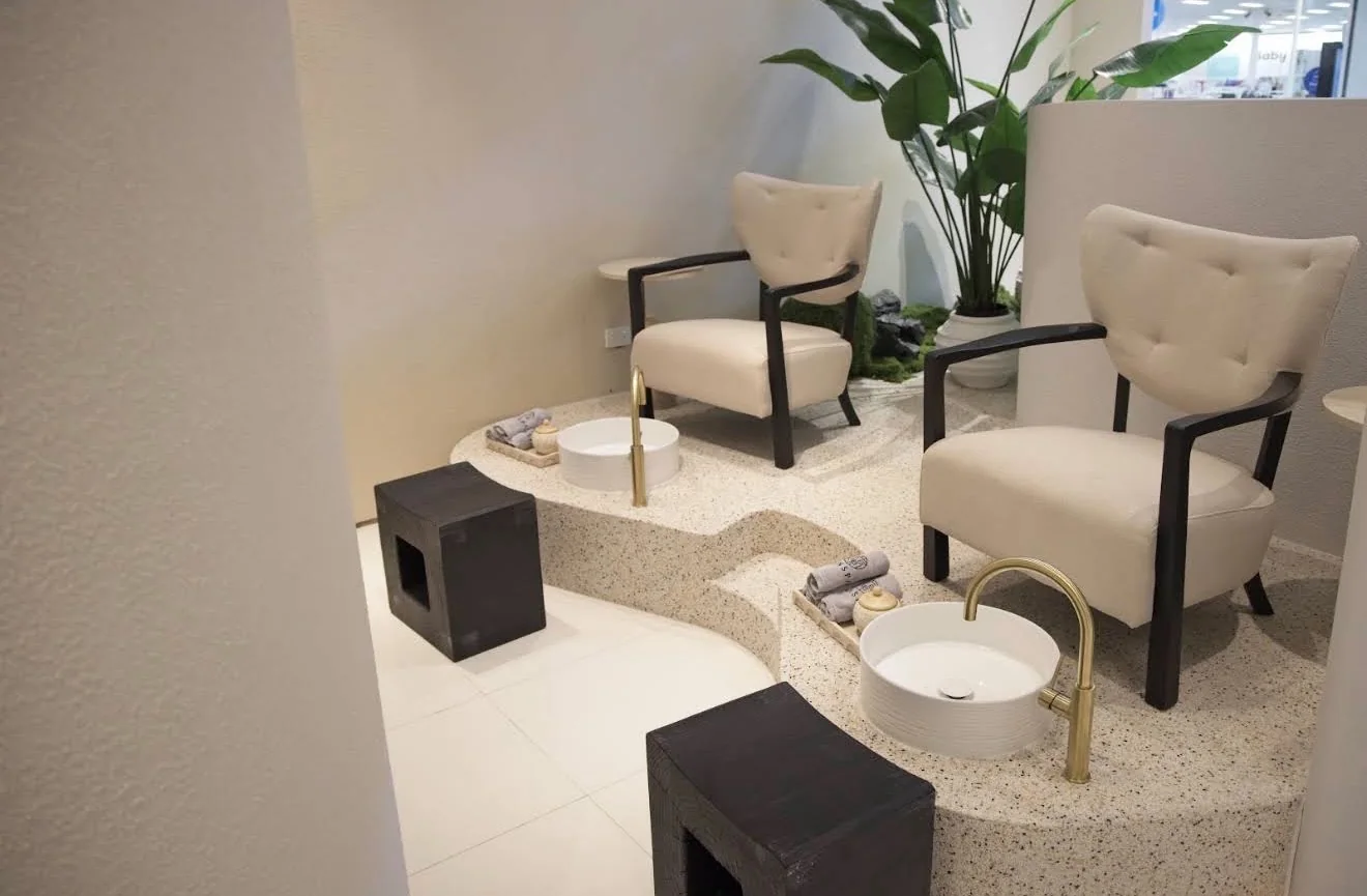 Премиум pedicure столчиња и beauty простор
